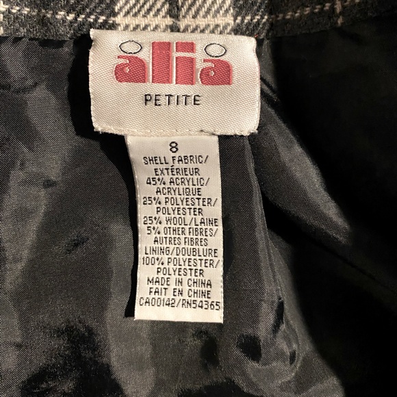 Alia Petite blazer, size 8 - Picture 4 of 4